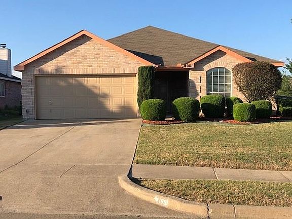 2nd image of 1081 Magnolia Ln