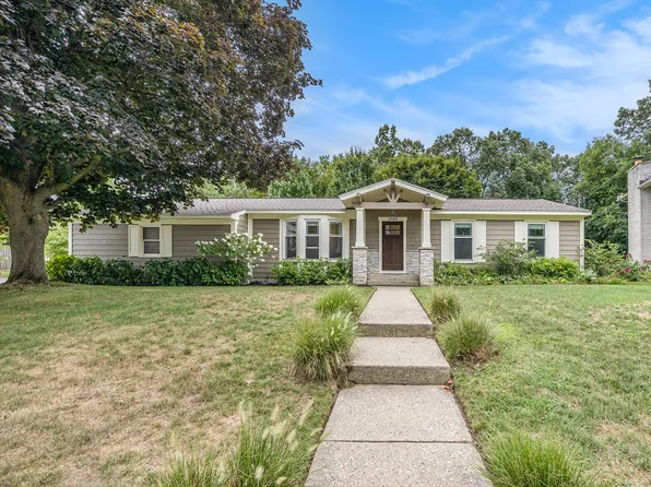 2868 Manitou Dr NE, Grand Rapids, MI 49525
