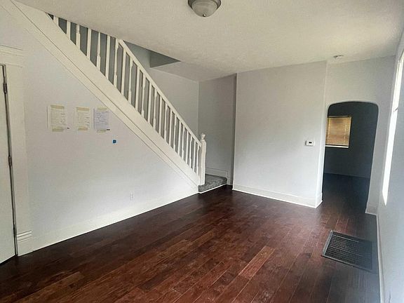 2nd image of 570 Stanley Ave