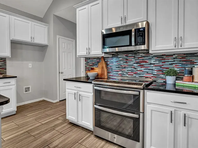1601 Long Prairie Ct — Photo 13