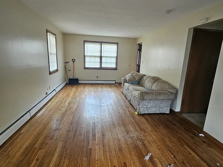 241 Circular Ave #H — Photo 12