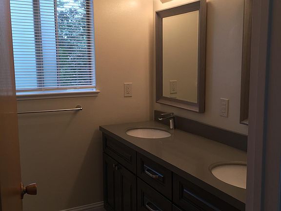 Master bedroom_s bathroom
