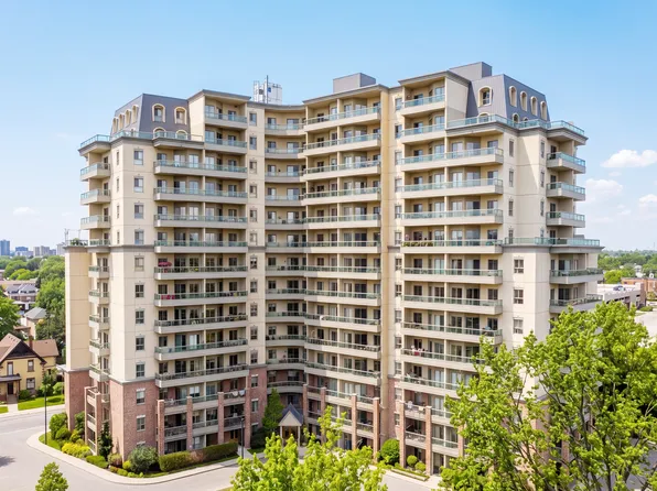 560 Queen St S #411, Kitchener, ON N2G 0A1