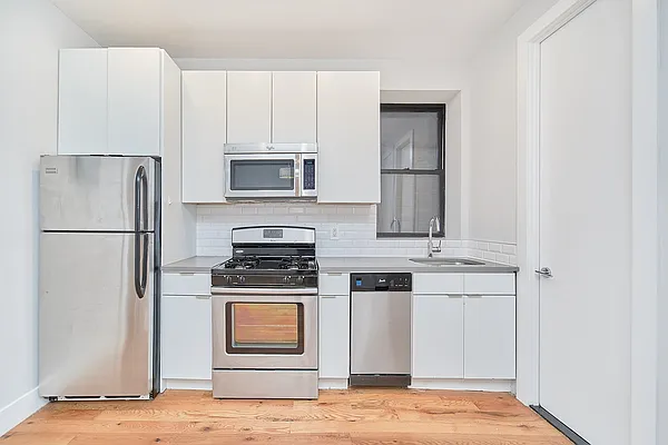 Rented by Living New York | media 2