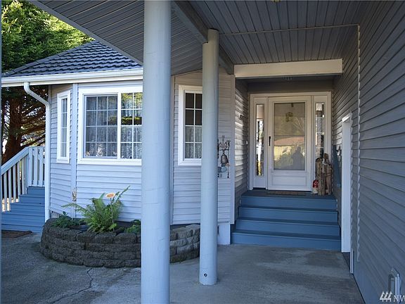 4th image of 373 Lake Bay Loop SE