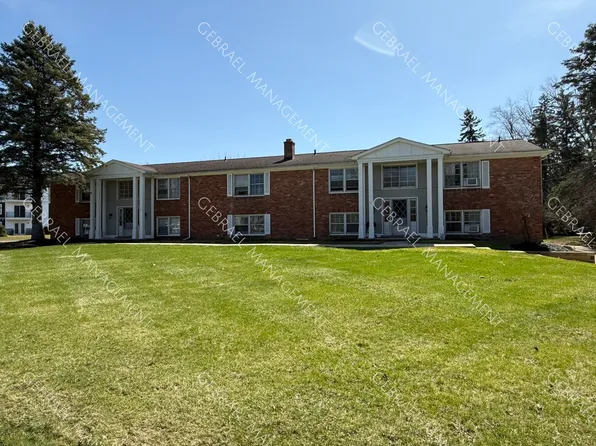 1630 N Pontiac Trl APT 7, Walled Lake, MI 48390