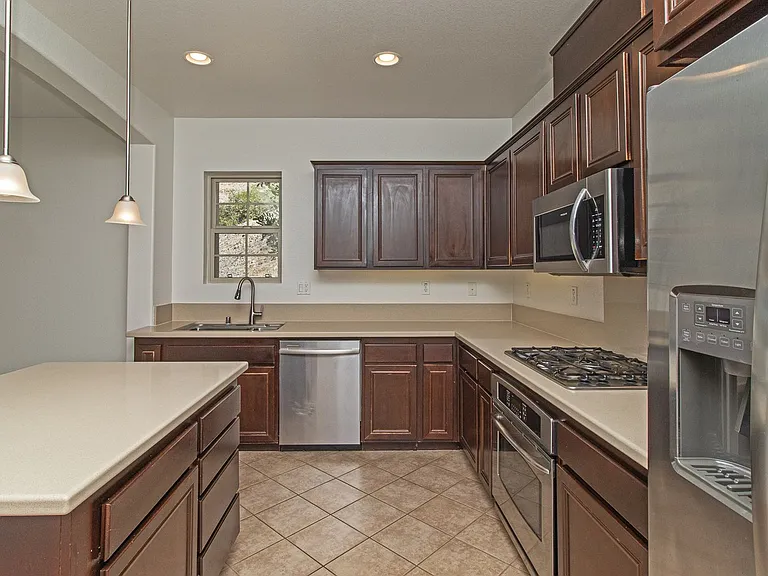 2110 Silverado St — Photo 12