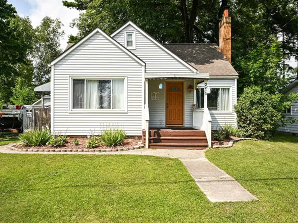 250 Elms Ave, Tawas City, MI 48763