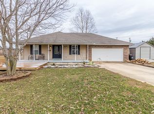 19000 Olimpia Ln, Lebanon, MO 65536