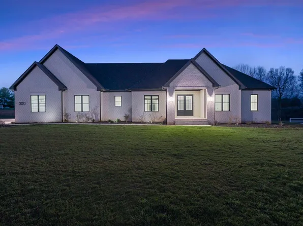 300 The Trace Cir, Alvaton, KY 42122