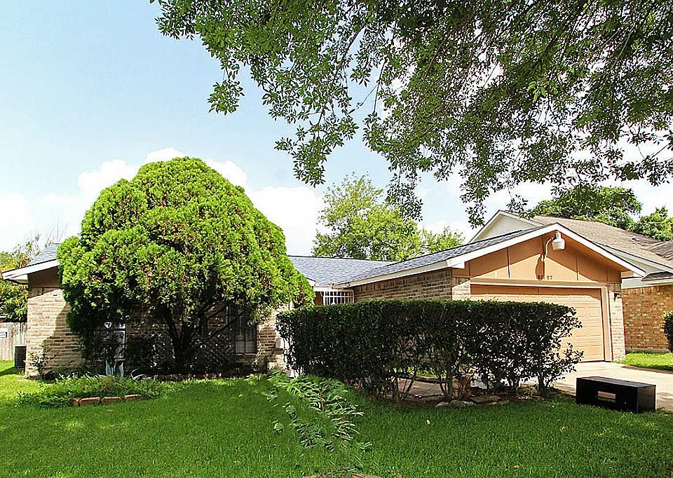 1st image of 8027 Knightwood Forest Dr