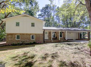 255 Hillsdale Dr, Fayetteville, GA 30214