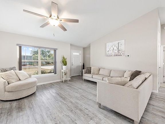 3rd image of 99 Pecan Dr