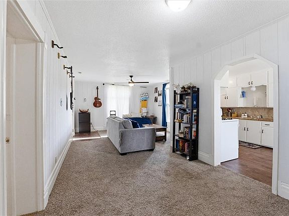 5th image of 304 E Forest St
