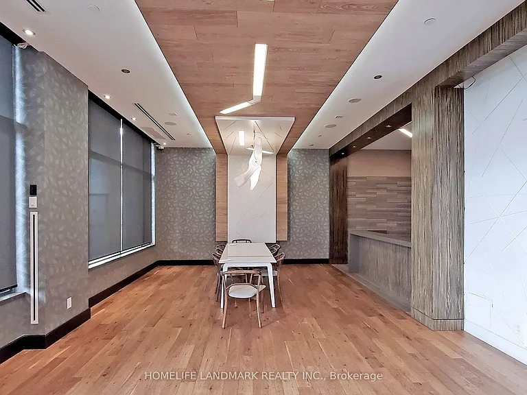 325 S Park Rd #810 — Photo 24