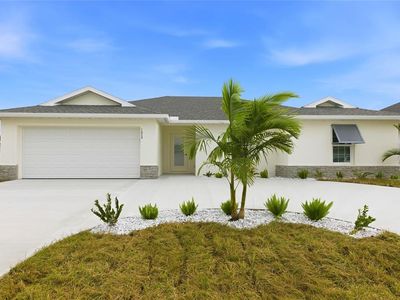 1029 NE 13th Place Cpe, Coral, FL, 33909