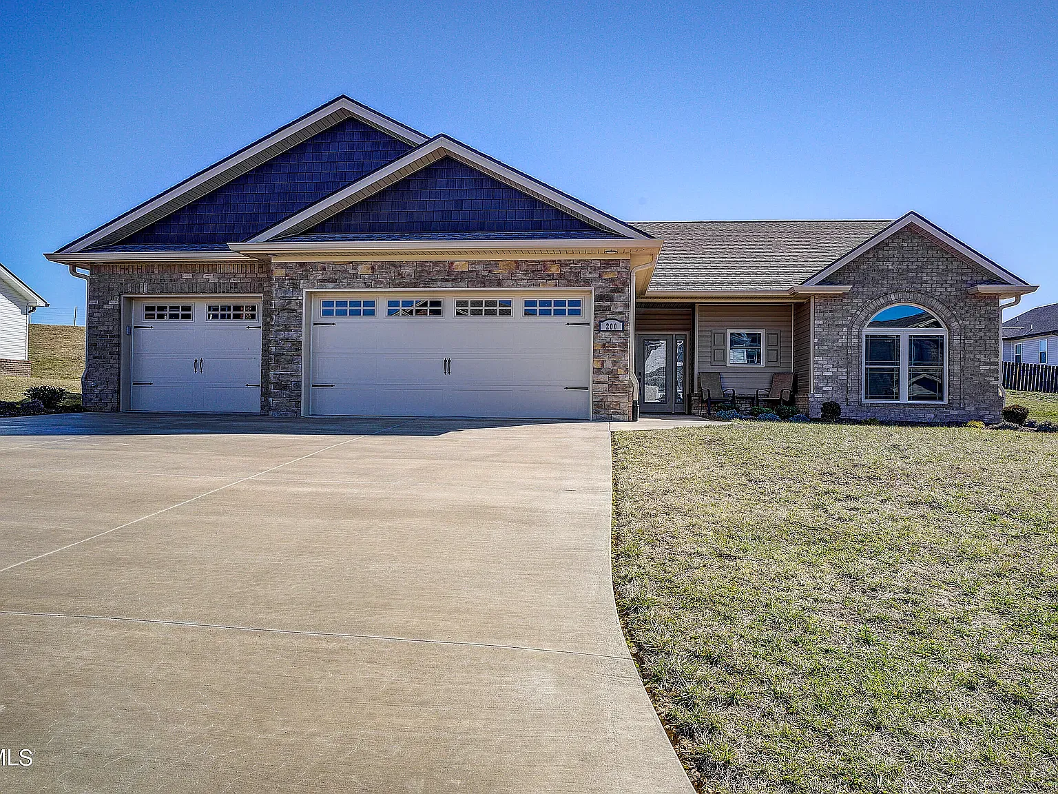3 bed, 1852 sqft, $2,800 — Photo 1