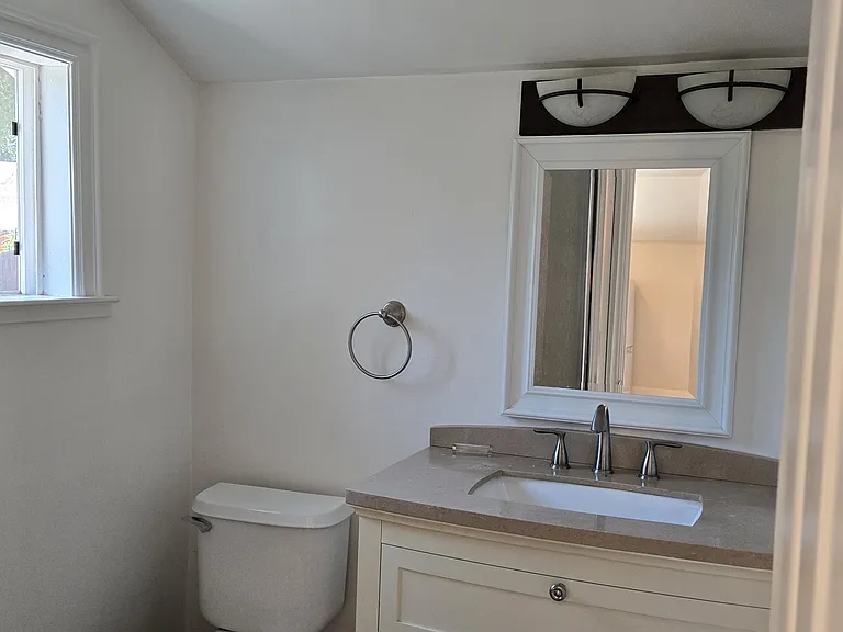 4072 Howard St #1 — Photo 7
