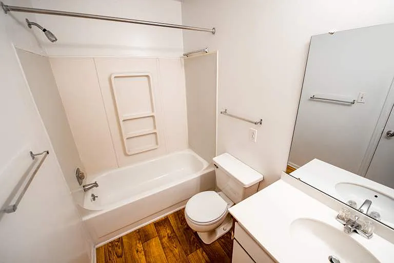 711 Farmhurst Dr #2 — Photo 6