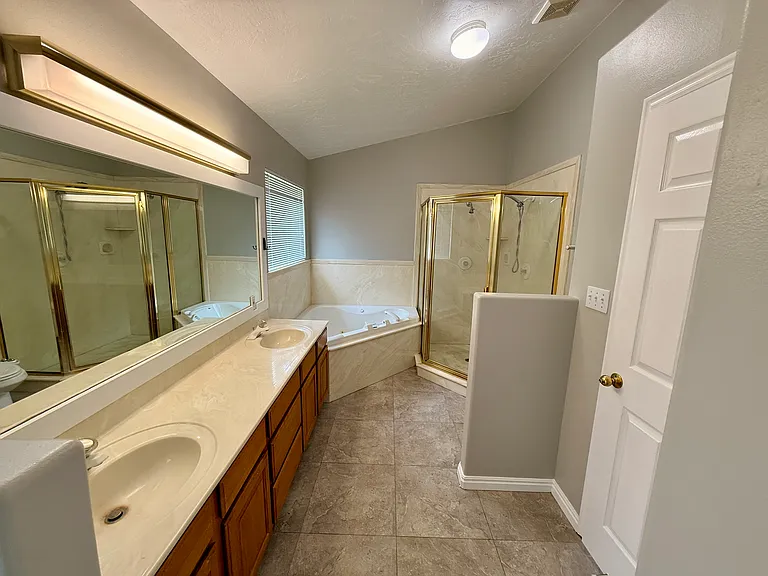 12397 S 3240 W — Photo 9