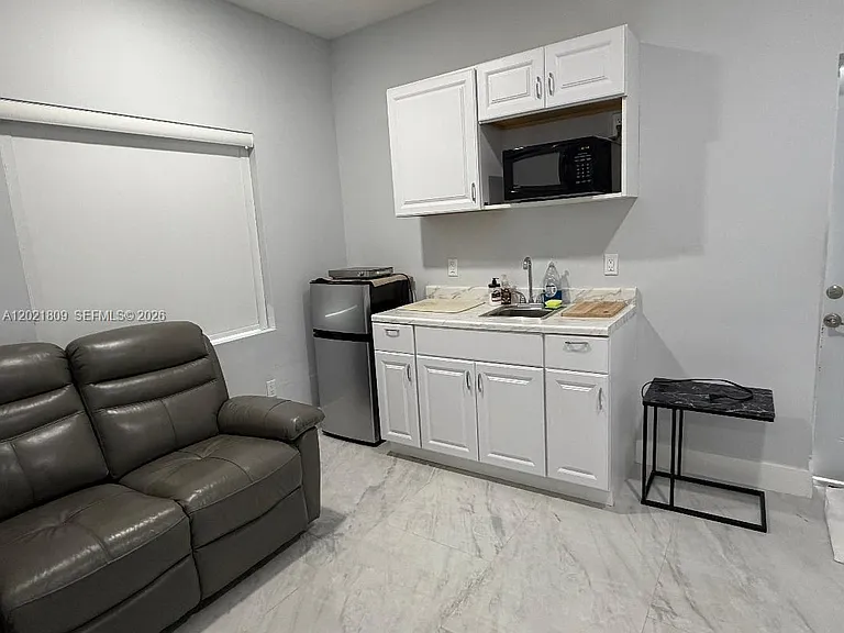 6803 SW 158th Ave #REAR — Photo 3