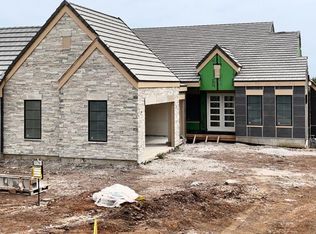 13751 Pembroke Cir, Overland Park, KS 66224