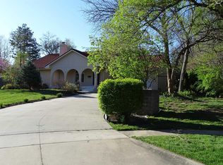 3320 SW Macvicar Ave, Topeka, KS 66611