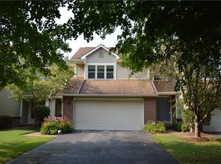 52 Montpelier Cir, Rochester, NY 14618