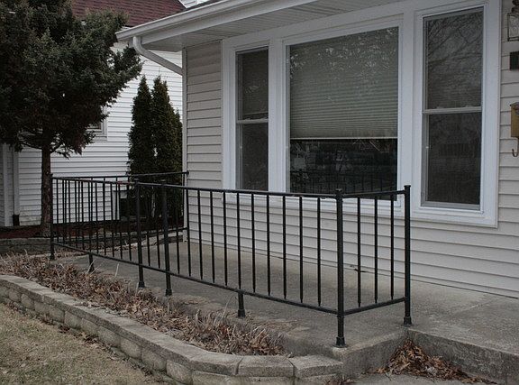 2nd image of 135 E Division St