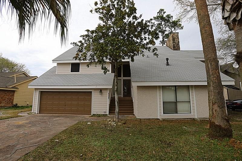 1st image of 18914 Walden Forest Dr