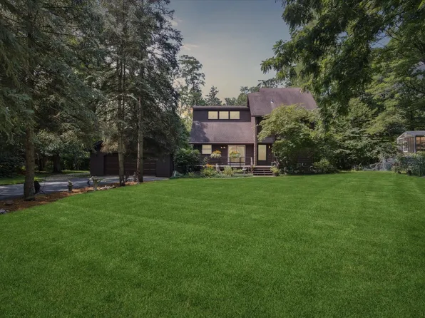 W851 Lake View Cir, Brodhead, WI 53520