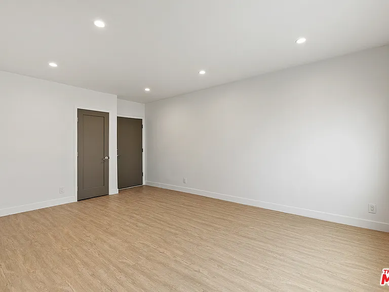 3314 Mentone Ave #8 — Photo 13