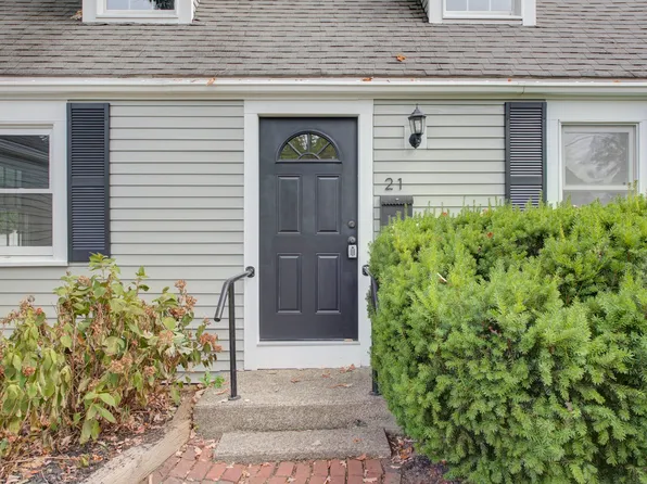 21 Sycamore Ln, Hingham, MA 02043