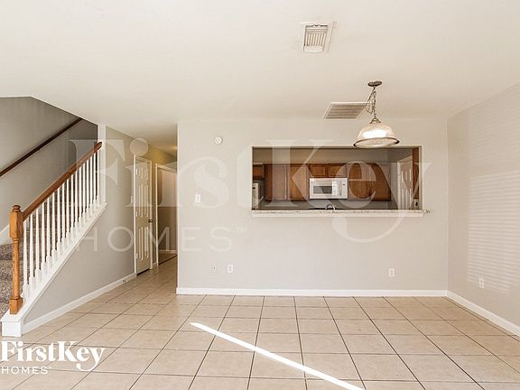 3rd image of 3007 La Estancia Ln