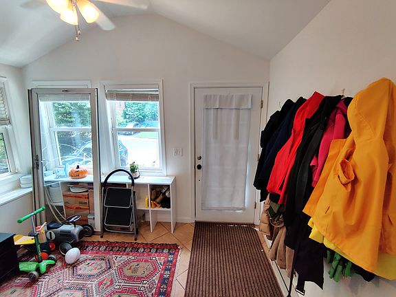 2nd image of 5837 Edgehill Dr #1