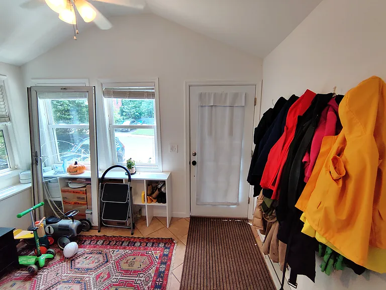 5837 Edgehill Dr #1 — Photo 2
