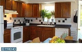 2nd image of 2625 Hillcrest Ave