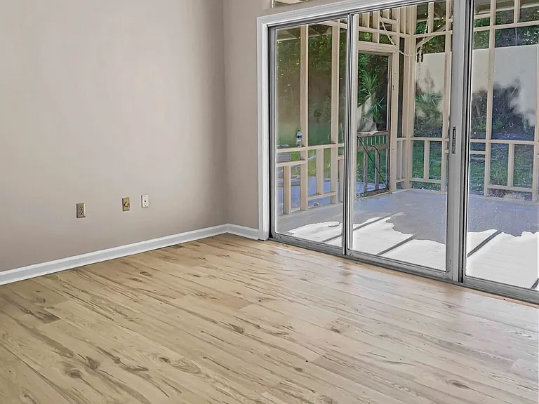 216 Sundial St — Photo 36