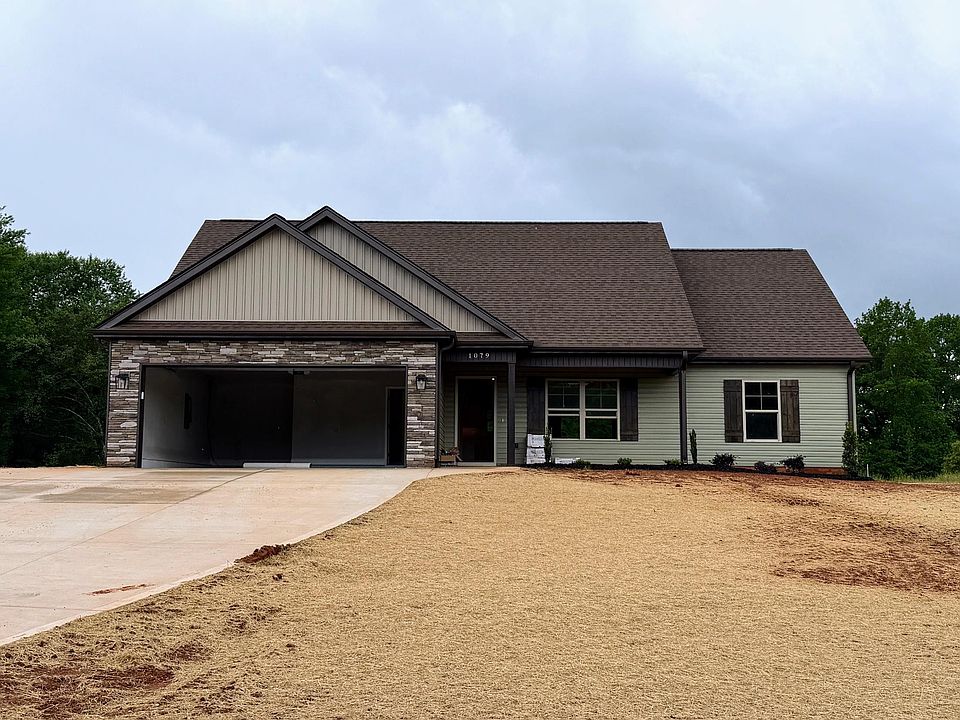 1st image of 1079 N Green Riv