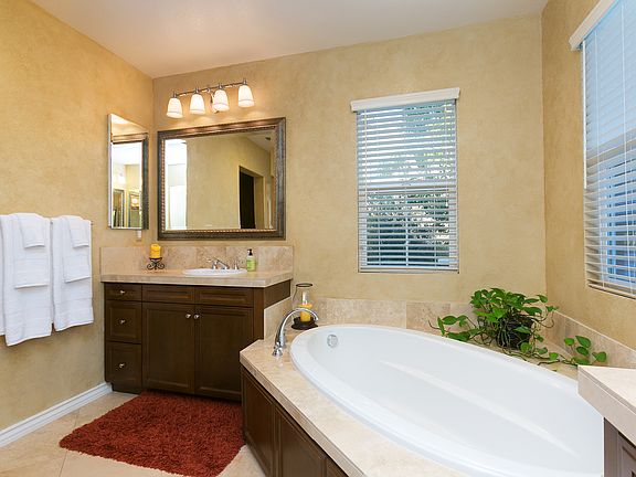 2nd image of 15512 Paseo Del Sur