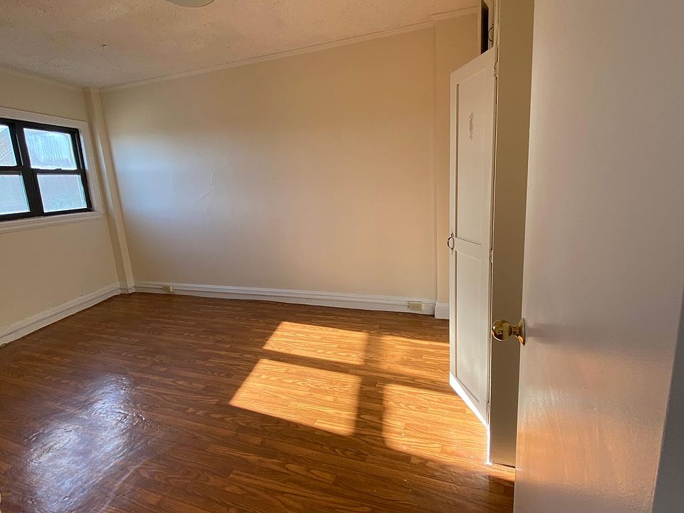 2nd image of 1202 Massachusetts Ave #2BR