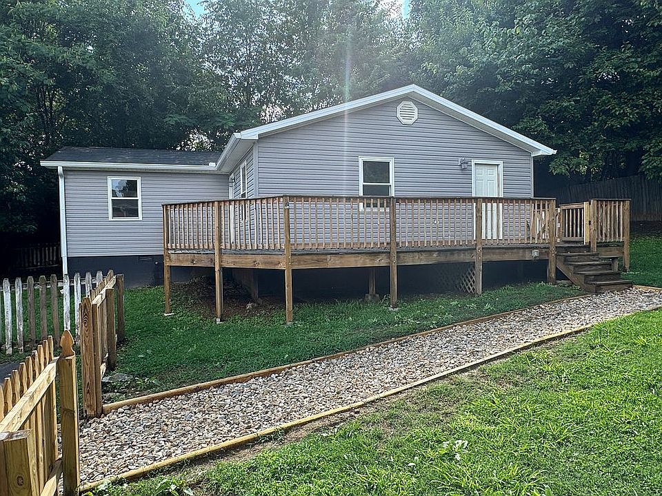 1st image of 407 Sharp Ln