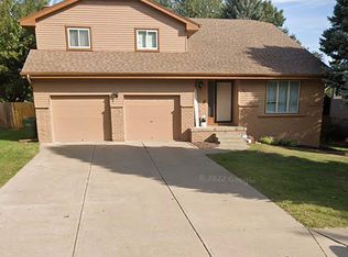 2812 Century Rd, Bellevue, NE 68123