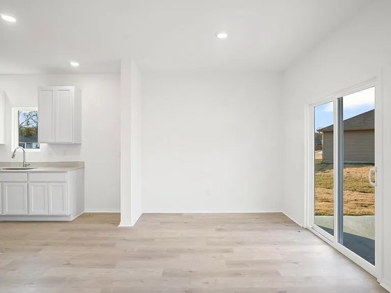 152 Meadow Dr — Photo 8