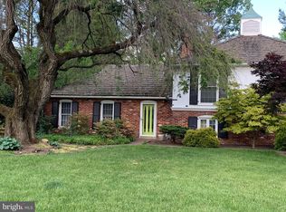 1364 Country Club Dr, Lancaster, PA 17601