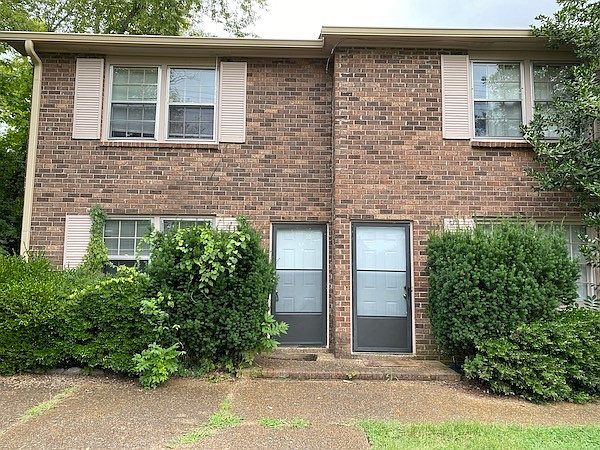 1st image of 415 Eddy Ln