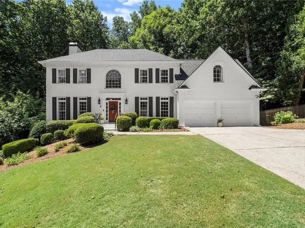 3302 Lantern Coach Ln NE, Roswell, GA 30075