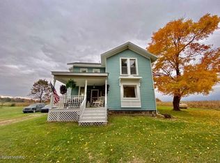 9088 Maple Rd, Lyons, MI 48851