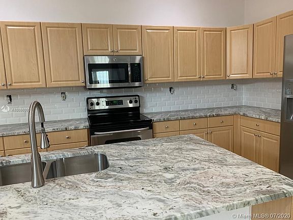 5th image of 3839 SW 51st St #0