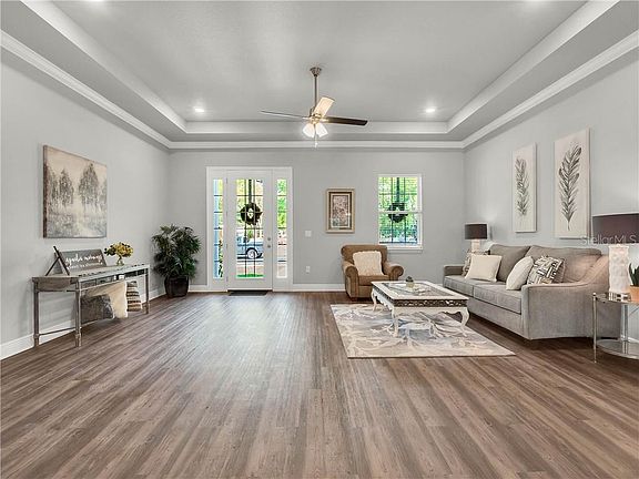 5th image of 311 W Park St